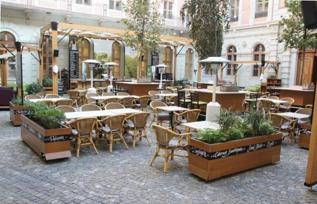 Romantikus hangulat mediterrán ihletésű lounge bútorokkal
