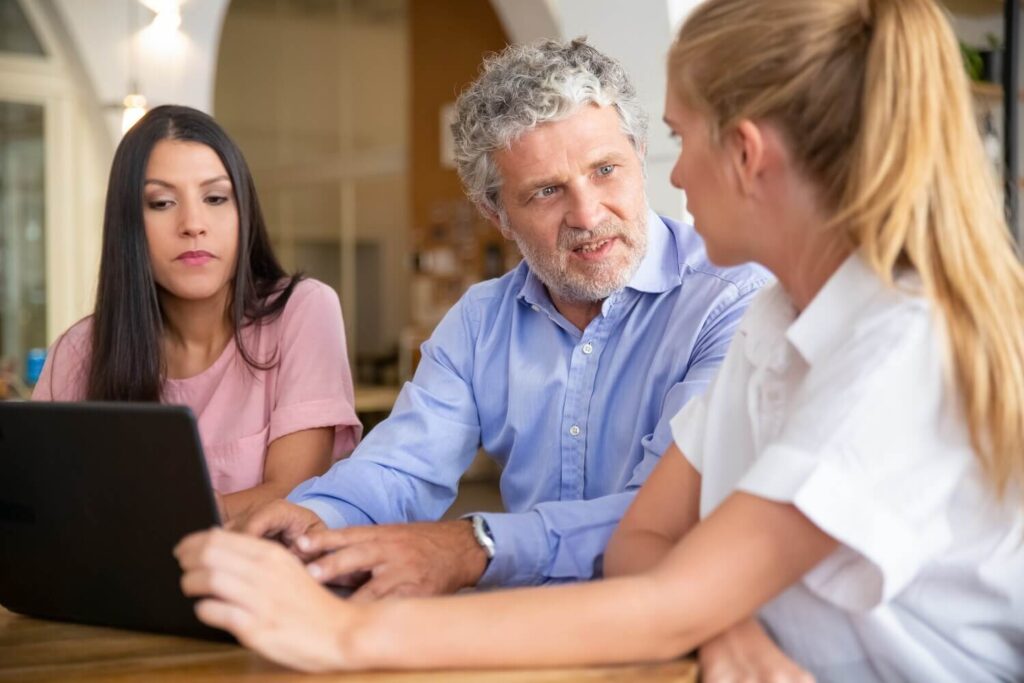 A negyvenes évek: tapasztalat, felelősség és láthatatlan terhek
